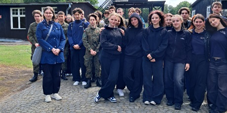 Powiększ grafikę: 09-06-2025-wycieczka-klas-1c-i-3b-do-muzeum-stutthof-w-sztutowie-623510.jpg