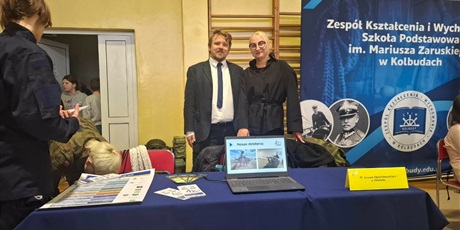 4 LO z OMS na Targach Szkół