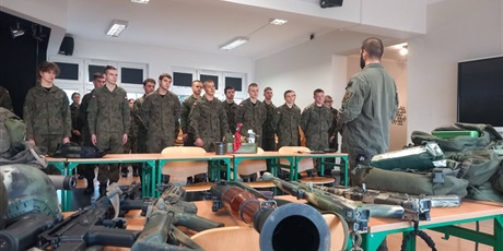 Powiększ grafikę: 4c-i-3c-biora-udzial-w-szkoleniu-wojskowym-659348.jpg