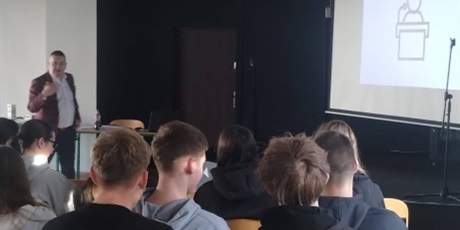 Powiększ grafikę: 4lozoms-w-projekcie-na-drodze-do-rozwoju-pomorska-szkola-obywatelska-start-656022.jpg