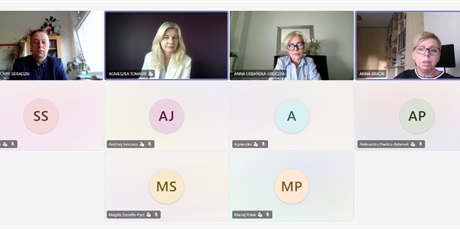 Powiększ grafikę: dzielimy-sie-doswiadczeniem-680207.jpg