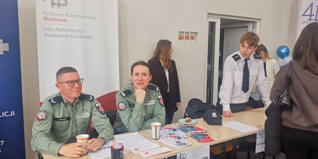 Powiększ grafikę: dzien-otwarty-w-iv-lo-683839.jpg