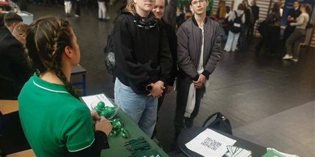 Powiększ grafikę: dzien-otwarty-w-iv-lo-683841.jpg