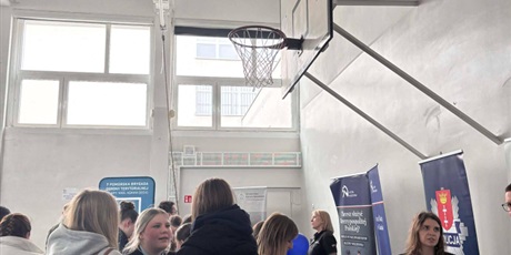 Powiększ grafikę: dzien-otwarty-w-iv-lo-683865.jpg