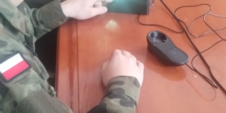 Powiększ grafikę: dzien-w-urzedzie-651670.jpg