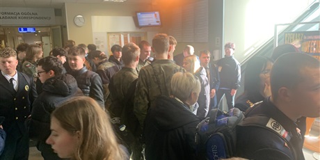 Powiększ grafikę: dzien-w-urzedzie-651674.jpg