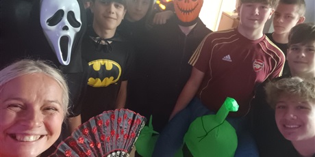 Powiększ grafikę: halloween-651702.jpg