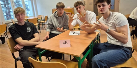 Powiększ grafikę: i-etap-szkolnego-quizu-674428.jpg