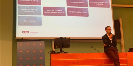 Powiększ grafikę: konferencja-metodyczna-kuratorium-oswiaty-w-gdansku-szkola-relacji-640452.jpg