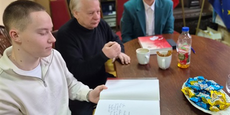 Powiększ grafikę: konkurs-poznajemy-senat-rp-682570.jpg