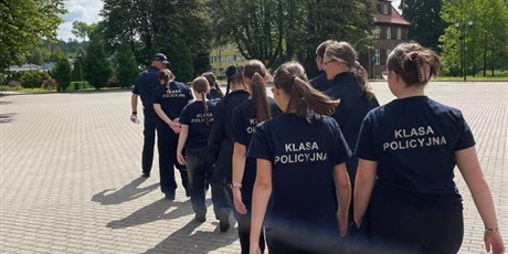 Powiększ grafikę: nasi-uczniowie-w-szkole-policji-w-slupsku-531706.jpg