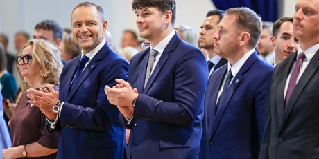 Powiększ grafikę: obchody-80-lecia-iv-lo-698744.jpg