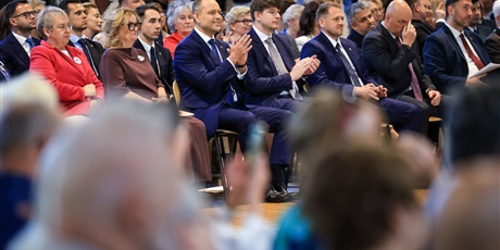 Powiększ grafikę: obchody-80-lecia-iv-lo-698780.jpg