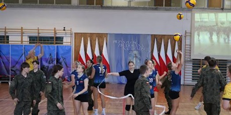 Powiększ grafikę: obchody-80-lecia-iv-lo-698805.jpg