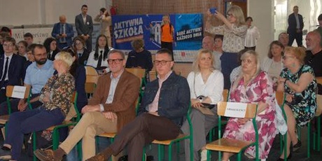 Powiększ grafikę: obchody-80-lecia-iv-lo-698817.jpg