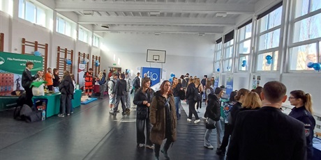 Powiększ grafikę: rok-jubileuszowy-szkoly-640428.jpg