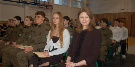 Powiększ grafikę: slubowanie-klas-pierwszych-680873.jpg