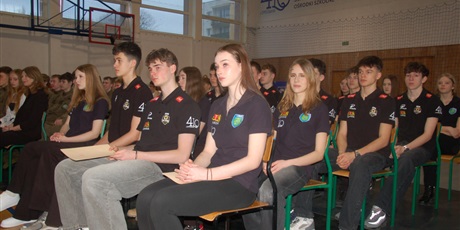 Powiększ grafikę: slubowanie-klas-pierwszych-680874.jpg
