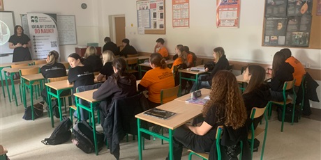 Powiększ grafikę: spotkanie-organizacyjne-w-ramach-patronatu-nad-klasami-medycznymi-w-4lo-651687.jpg