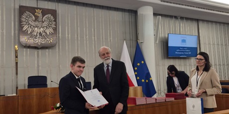 Powiększ grafikę: sukces-naszego-ucznia-688676.jpg