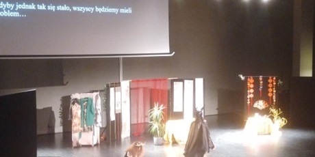 Powiększ grafikę: teatr-to-szosty-zmysl-535351.jpg