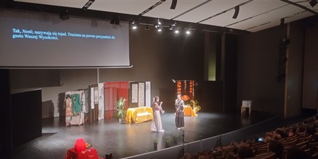 Powiększ grafikę: teatr-to-szosty-zmysl-535352.jpg