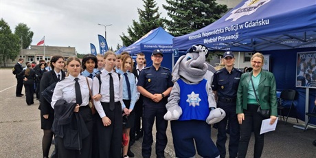 Powiększ grafikę: udzial-w-x-pomorskim-dniu-otwartym-policji-623562.jpg