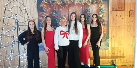 Powiększ grafikę: wigilia-w-iv-lo-667186.jpg