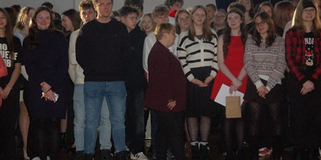 Powiększ grafikę: wigilia-w-iv-lo-667190.jpg