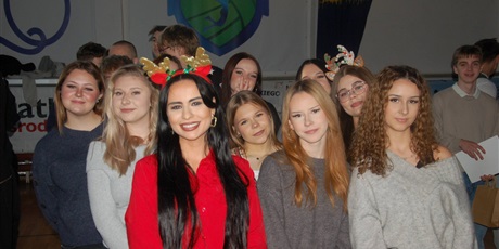 Powiększ grafikę: wigilia-w-iv-lo-667193.jpg