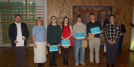 Powiększ grafikę: wigilia-w-iv-lo-667196.jpg