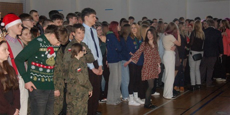 Powiększ grafikę: wigilia-w-iv-lo-667201.jpg