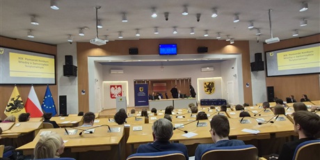 Powiększ grafikę: xix-final-wiedzy-o-samorzadzie-wojewodztwa-pomorskiego-688655.jpg