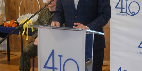 Powiększ grafikę: za-nami-uroczyste-zakonczenie-roku-klas-maturalnych-689228.jpg