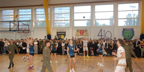 Powiększ grafikę: zakonczenie-roku-szkolnego-2024-2025-630167.jpg