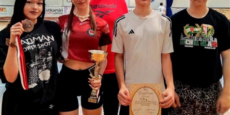 Powiększ grafikę: zawody-sportowe-z-okazji-dnia-dziecka-i-sportu-620109.jpg