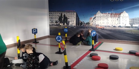 Powiększ grafikę: CEB w działaniu. Lekcje kaskadowe