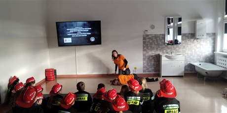 Powiększ grafikę: CEB w działaniu. Lekcje kaskadowe