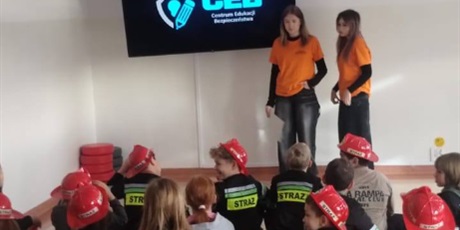 Powiększ grafikę: CEB w działaniu. Lekcje kaskadowe