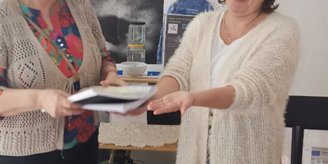 Powiększ grafikę: Zespół 4LO MUDI zaprezentował dwa podręczniki projektu Erasmus+ MUDI